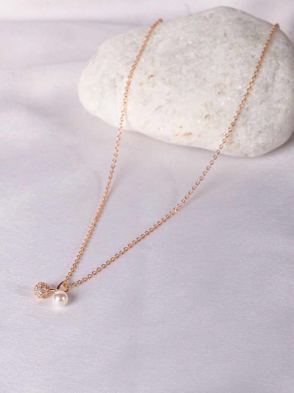 Daffodil Necklace With Carat Polish