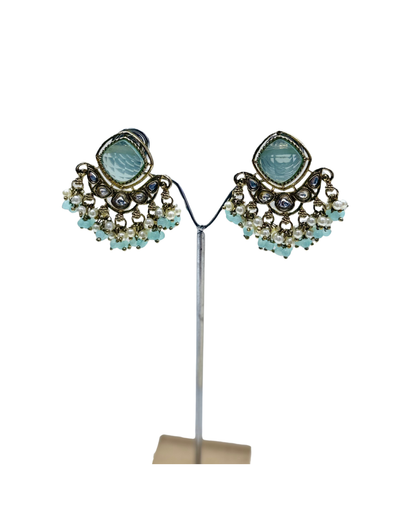 Aarvi Studs