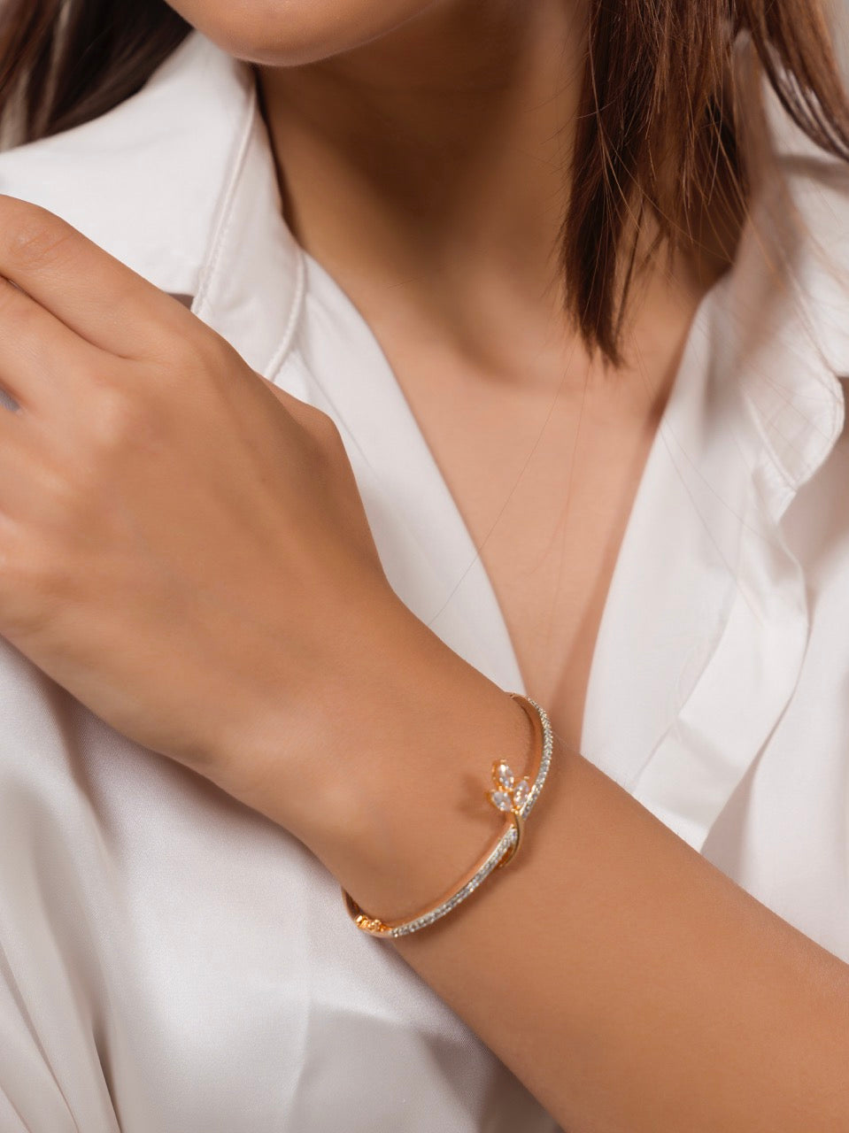 Malvika Bracelet With Carat Polish