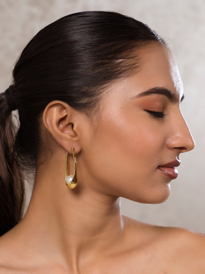 Elysian Pearl Earring