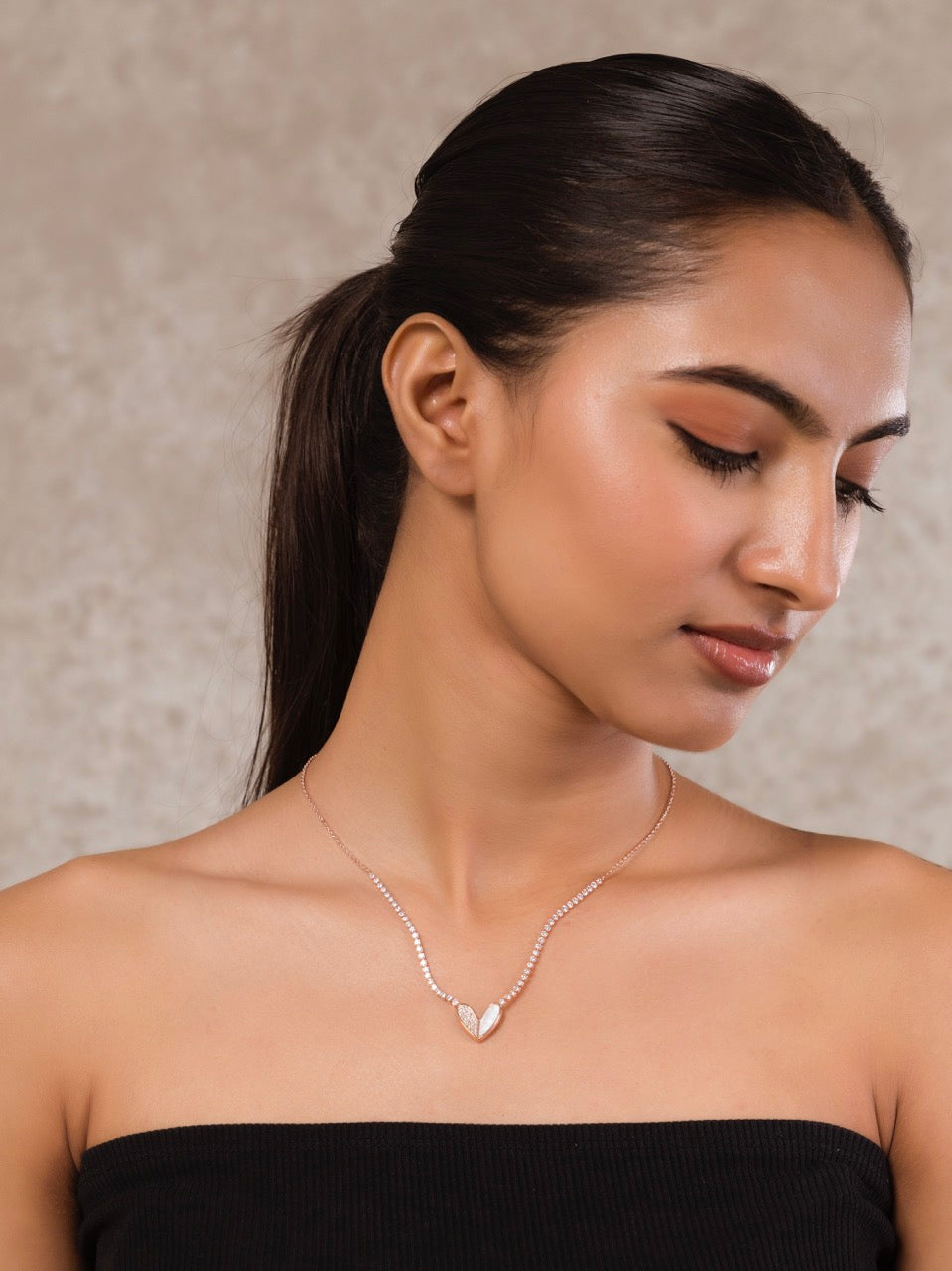 Amour Mother Pearl Necklace With Crystals