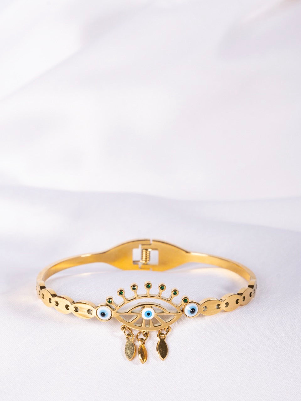 Vera Sheild Bracelet