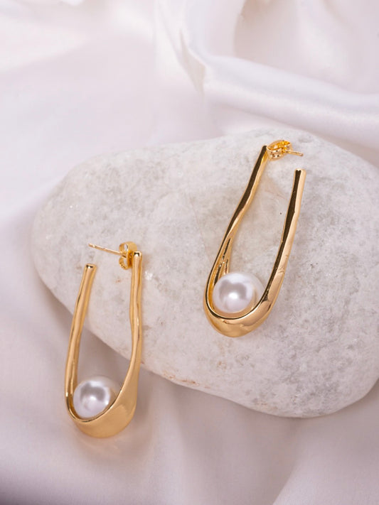 Elysian Pearl Earring