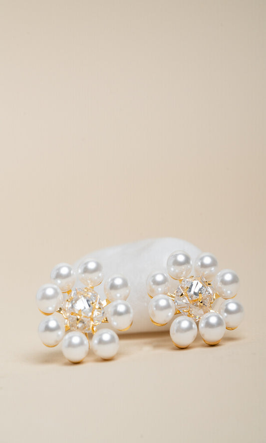 Daisy Pearl Studded earring